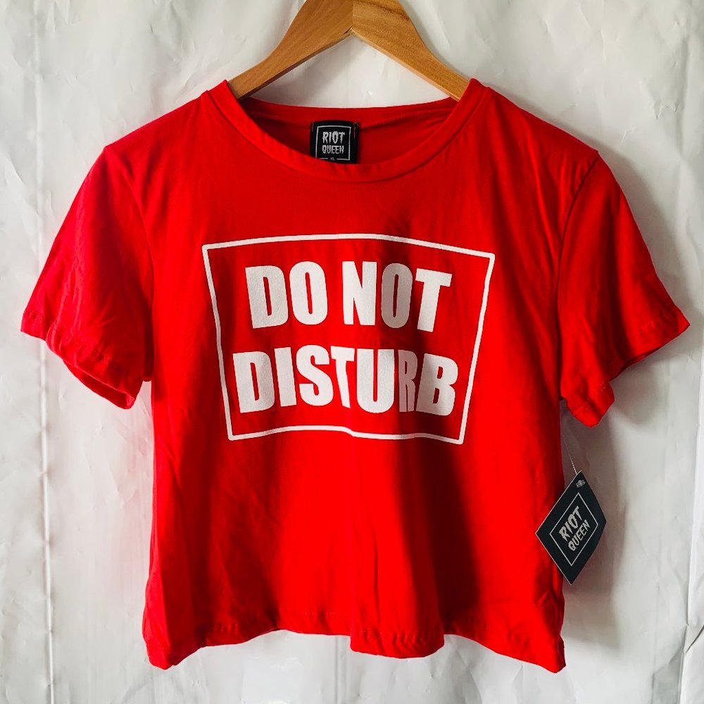 Riot Queen Do Not Disturb Short Sleeve Crop Tee